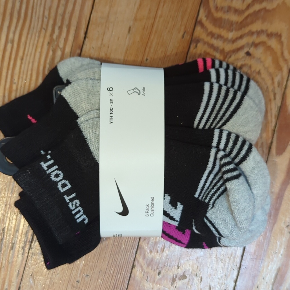 Nike youth cushioned ankle socks